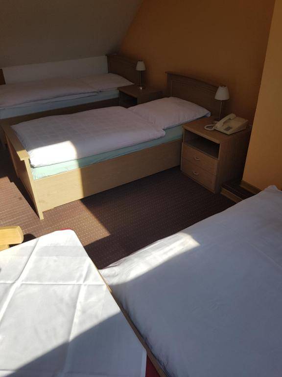 Angelis Pension - Restaurant zum grünen Baum