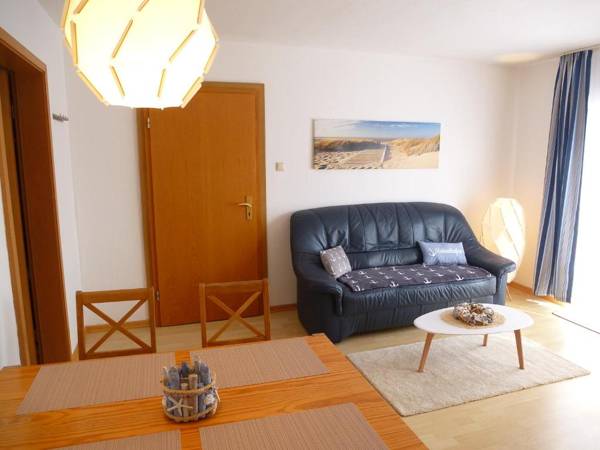 Ferienwohnungen Kellenhusen Waldstraße 15