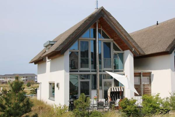 Ostsee - Reetdachhaus Nr 9 "Emma" im Strand Resort