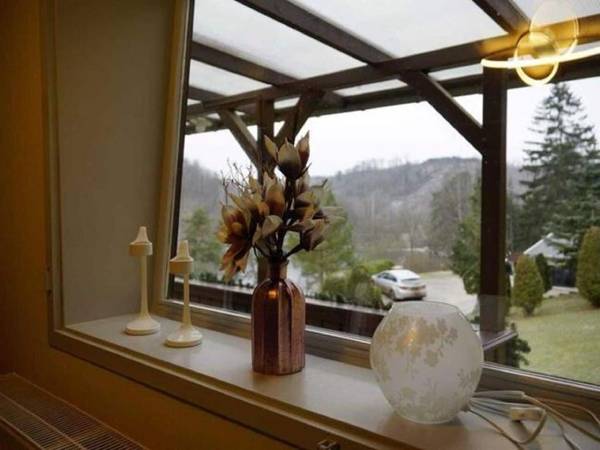 Cozy Holiday Home in G ntersberge with Lake View