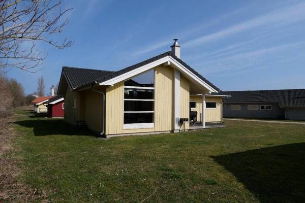 Resort 1 Surfer's Residence E 137