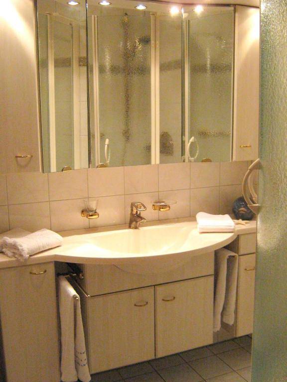 Goldene Ruh - App 205 - in unmittelbarer Strandlage mit Seeblickbalkon