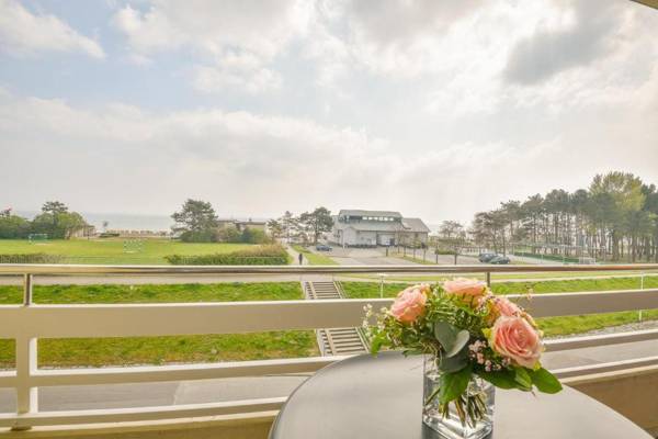 Ferienwohnung Dünenblick mit Balkon im Haus Belvedere