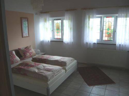 Ferienwohnungen-Roder-Ferienwohnung-III