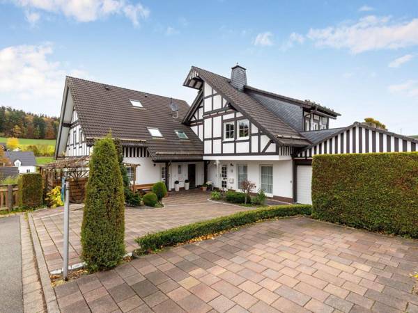 Luxurious Apartment in Eslohe Sauerland near Forest