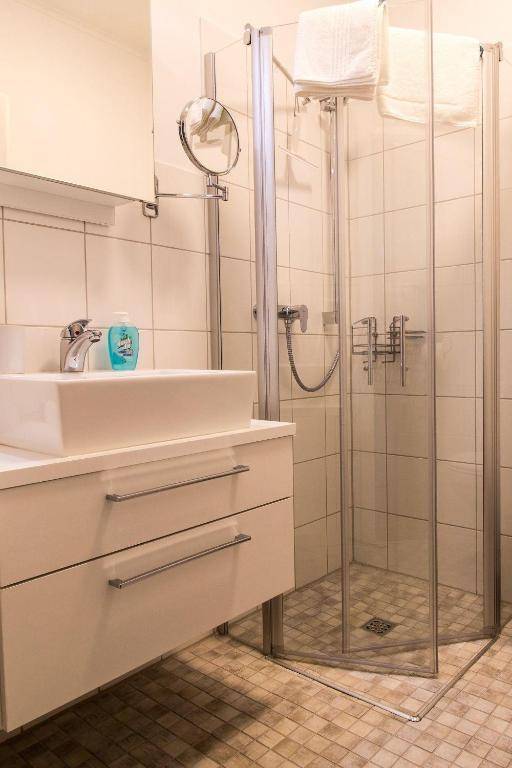 Frau-Clara-Haus-Ecke-2