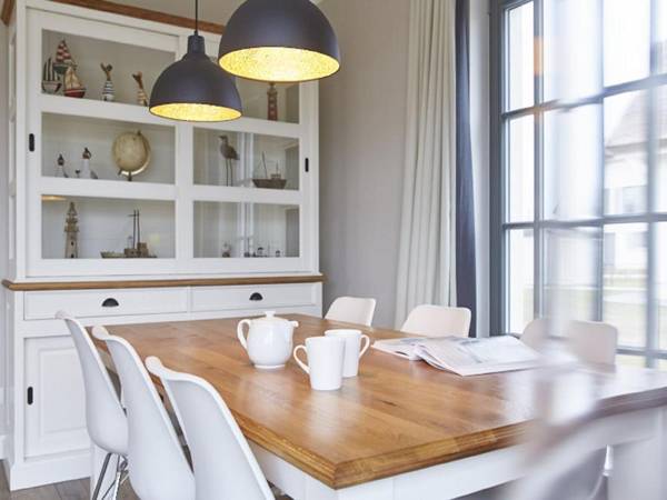 Reetland am Meer - Luxus Reetdachvilla mit 3 Schlafzimmern Sauna und Kamin E17