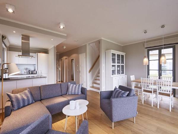 Reetland am Meer - Premium Reetdachvilla mit 3 Schlafzimmern Sauna und Kamin E21