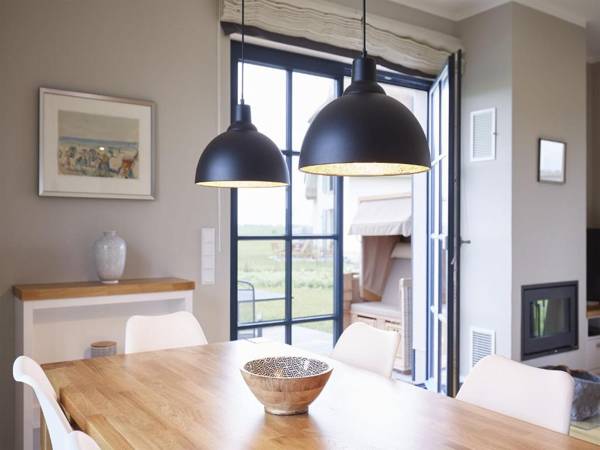 Reetland am Meer - Premium Reetdachvilla mit 3 Schlafzimmern Sauna und Kamin F10
