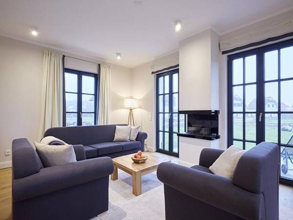 Reetland am Meer - Superior Reetdachvilla mit 2 Schlafzimmern Kamin und 2 Terrassen F17