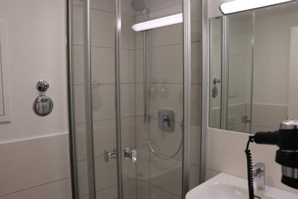 Hotel Garni Fischerfleck in Ismaning near Munich