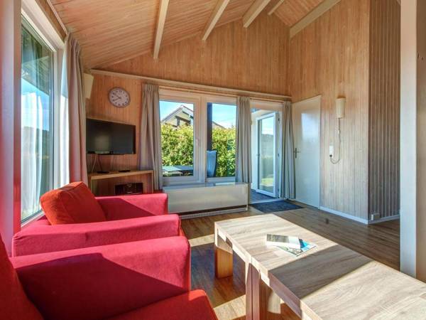 Single storey bungalow near water reservoir in the Nordeifel