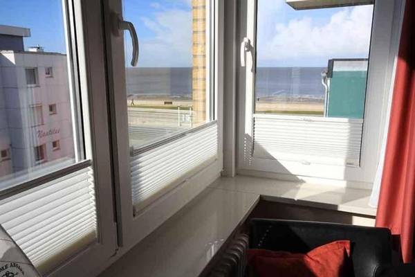 Kleine-Ferienwohnung-6-Strandnah-und-mit-Meerblick-im-Haus-Seeluft-Duhnen