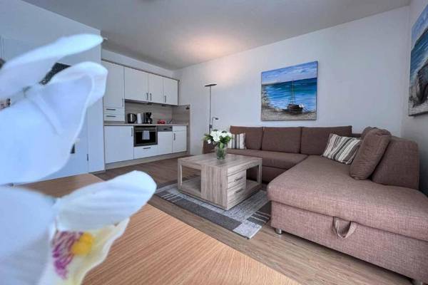 Ferienwohnung-47-mit-Schwimmbad-Sauna-Residenz-Passat-Doese