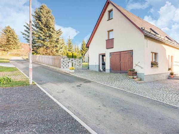 Lovely Holiday Home in Crottendorf with Terrace and Garden