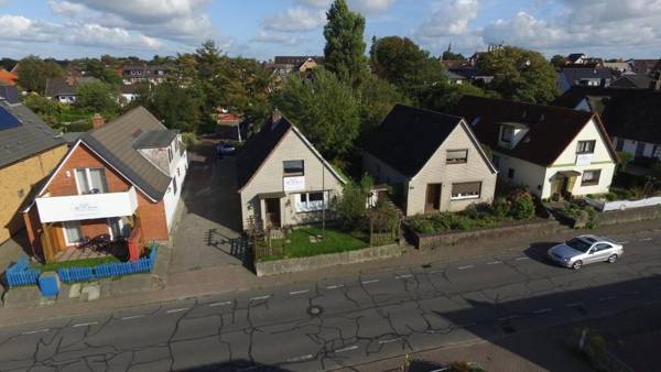 Hotel Dorfkrug Büsum - günstige Altbauzimmer Am Oland