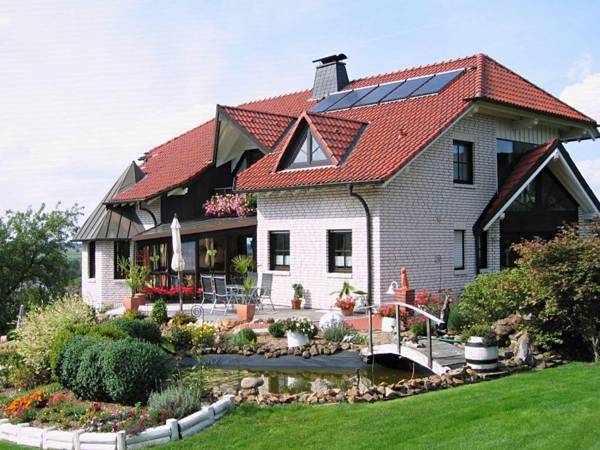 Garden-view Apartment in Sauerland Forest Terrace  Garden