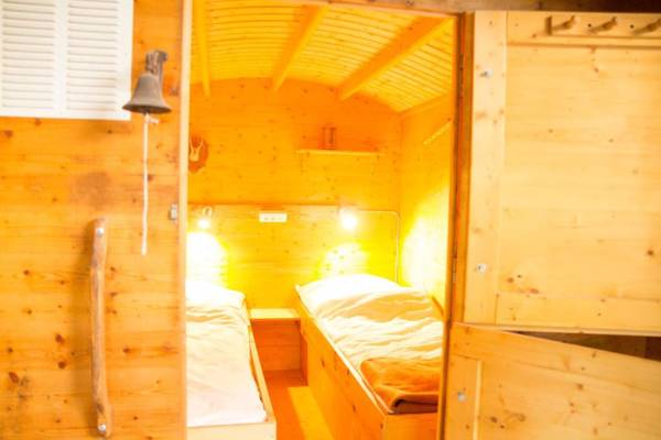 HafenTraum IndoorCampingHostel