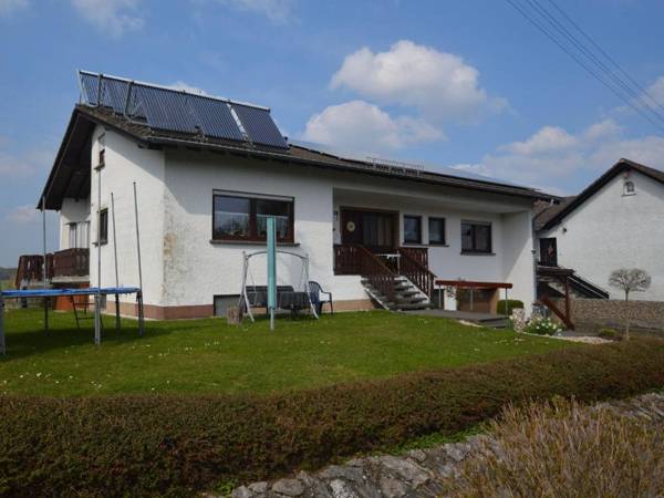 Cozy Apartment in Leudersdorf Eifel with Terrace