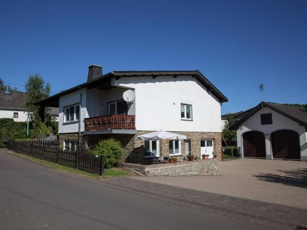 Apartment in Halenfeld with Terrace Garden BBQ Heating