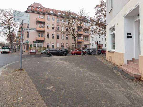 Apartments Berlin Aroser Allee