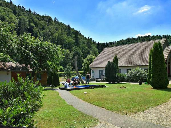 Modern Apartment in Hüddingen with Terrace
