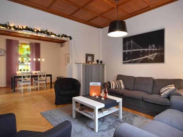 Spacious apartment in Weser Uplands with garden