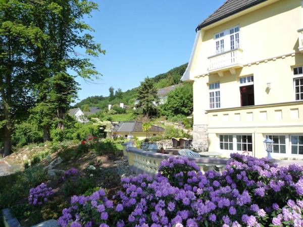 Luxurious villa with a wonderful view of the Weserbergland
