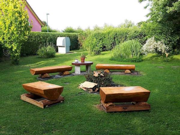 Snug Apartment in Altentreptow with Garden