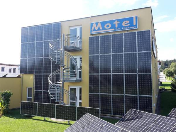 Motel Am Highway