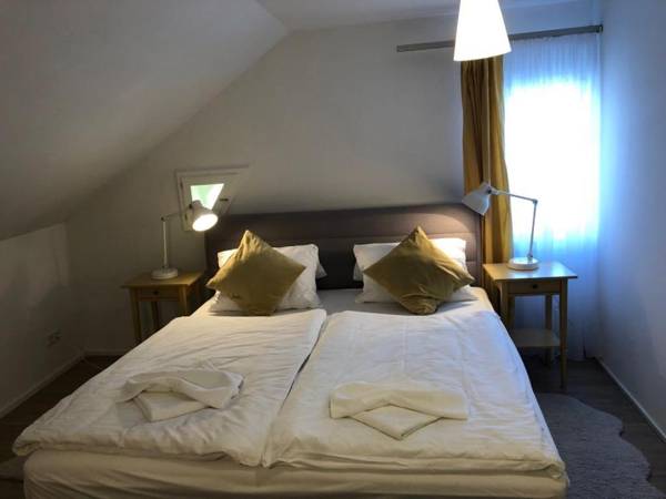 ZUM BAHNHÖFLE Restaurant & Hotel - Albbruck Am Rhein