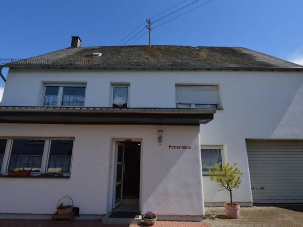 Comfortable house with a large fenced garden in beautiful Hünruck