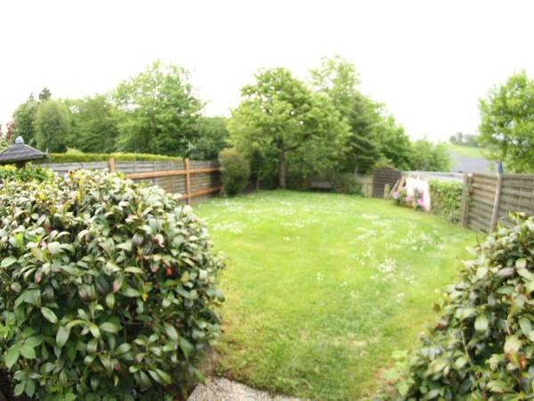 Garden-view Apartment in Heringhausen  Lake  City Centre