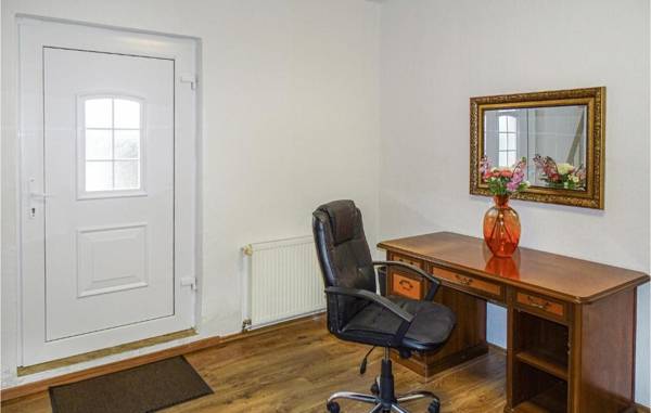 Workspace - Beautiful apartment in Insel Poel with WiFi and 2 Bedrooms
