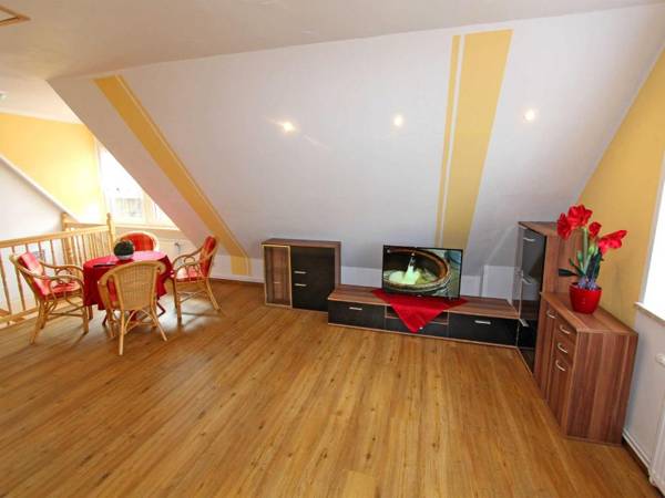 Ferienhaus mit 3 Schlafraeumen Vor