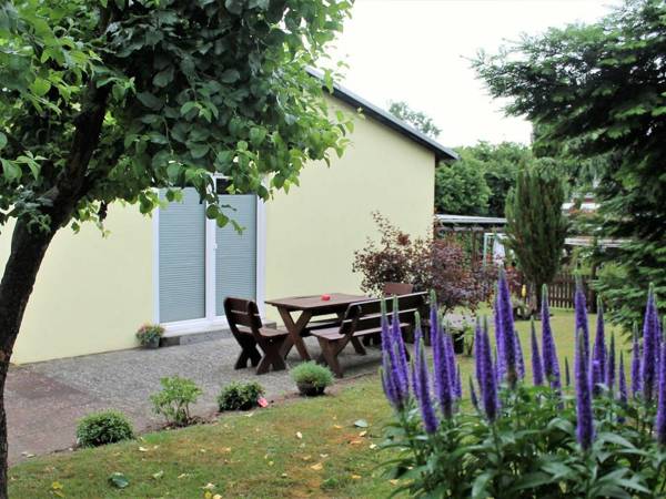 Cosy Holiday Home in Dorf Gutow near the Sea