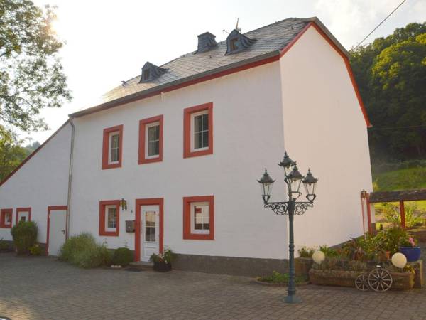 Pleasant Holiday Home in Heidweiler with Private Garden
