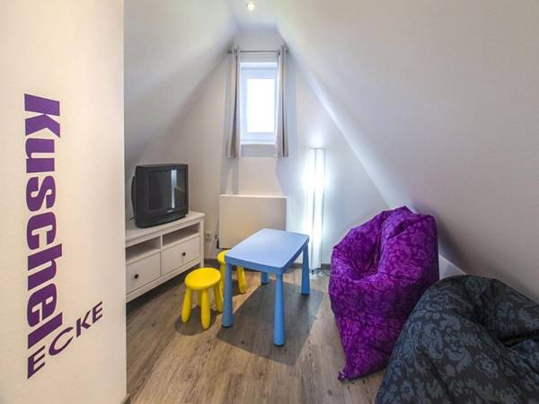 Thatched Holiday Home in Rerik with Terrace