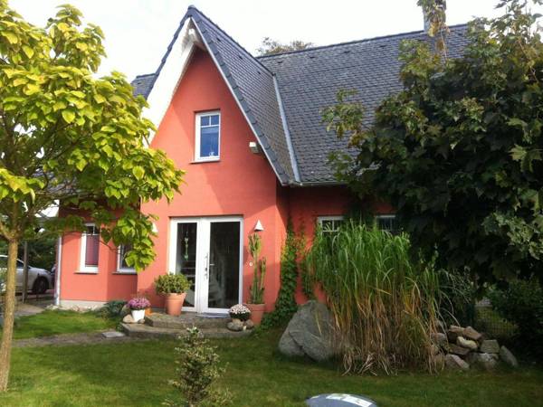 Quiet Holiday Home in Fliemstorf Germany with Beach Near