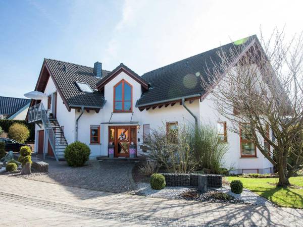 Very well cared for flat in a beautiful location in Hunsrück.