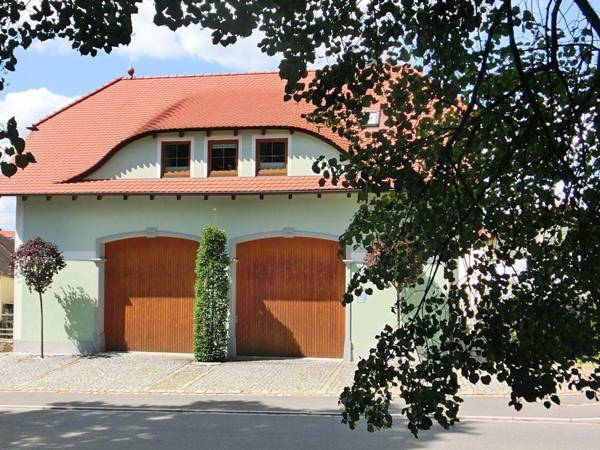 Modern apartment in Bavaria with floor heating and garden located directly at the Jakobusweg