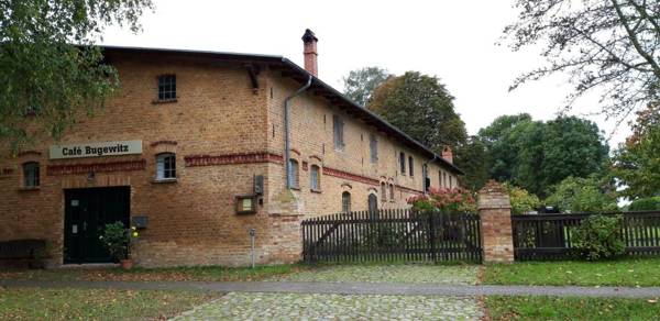 75qm-grosse-Ferienwohnung-am-Naturschutzgebiet-15-PKW-Min-zum-Strand-Stettiner-Haff