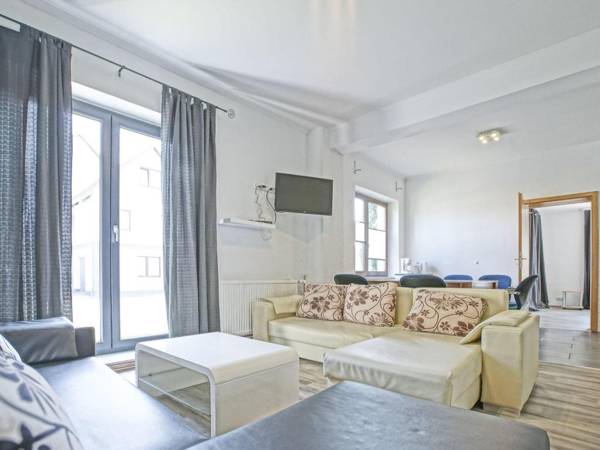 Spacious Apartment in Mönkebude with Private Garden