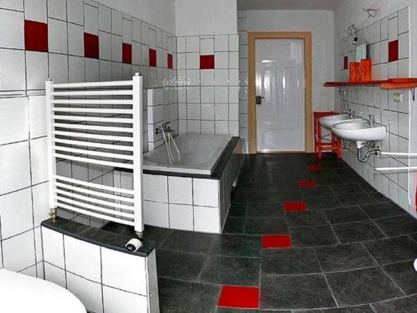 Exclusive apartment in a villa with park in Gro schirma