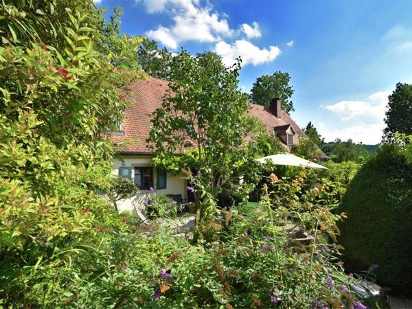 Lovely Holiday Home in Weissenburg with 3 Bedrooms Sleeps 6