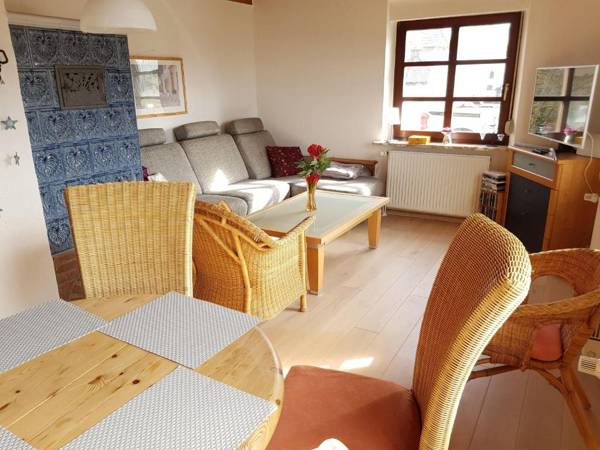 Landhus-achter-de-Kark-Stueerboord