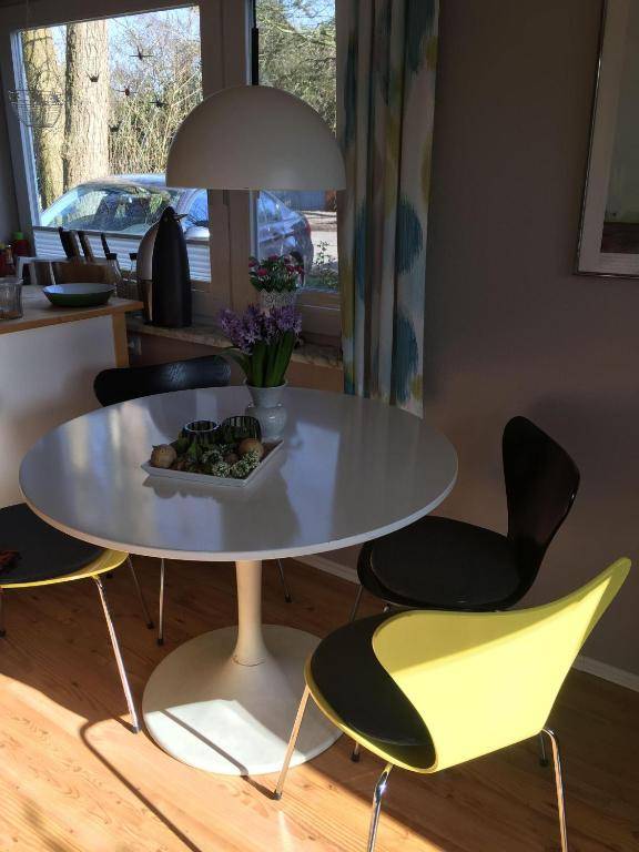 Schwedenhaeuschen-am-See-einfach-Lagom