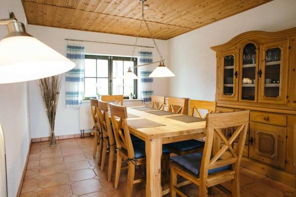 Ferienhaus und _wohnung unterm Ree