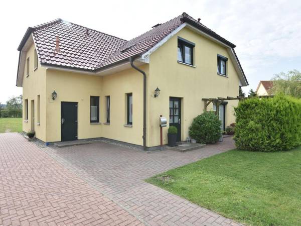 Comfortable Apartment in Kühlungsborn Near Sea