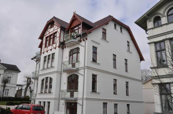 Villa Medici Ahlbeck - seitlicher Meerblick